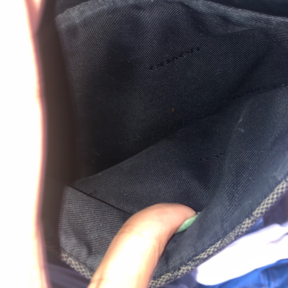 ☆ Cross body coach bag! ☆ - Picture 3 of 8